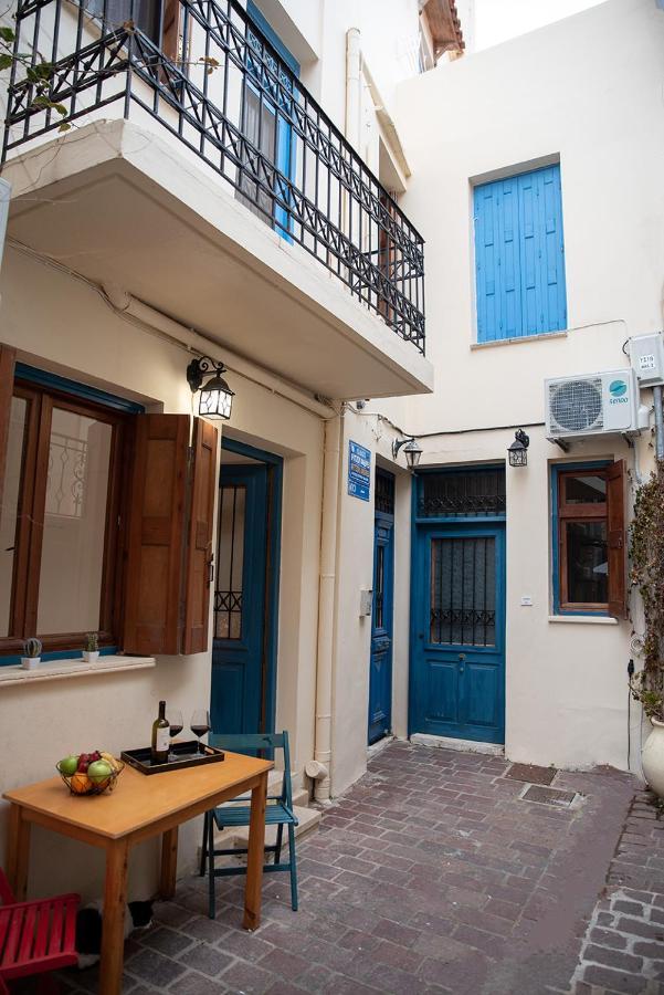 Chania Old Town * Chrissi Akti Chania